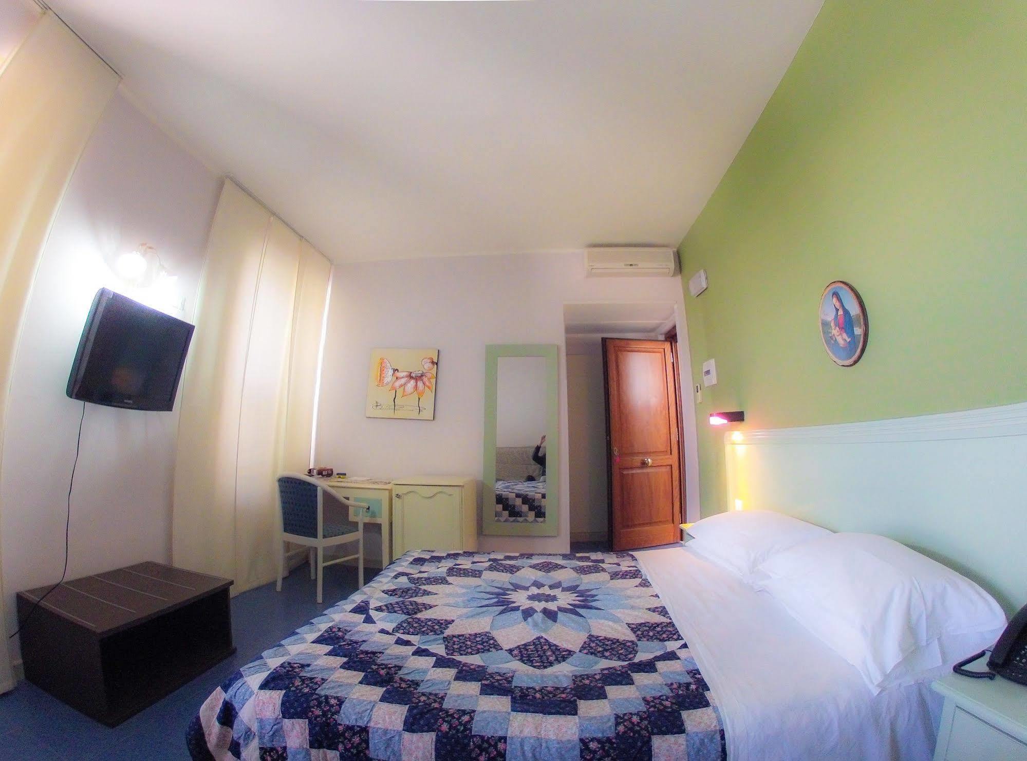 Hotel Il Faro Della Guitgia Tommasino 람페두사 외부 사진